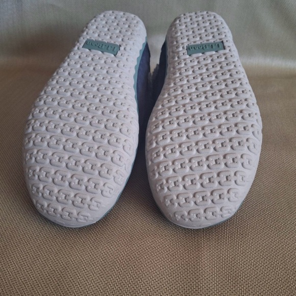 L.L. Bean Women’s Fleece Lined Slip on Insulated Shoes Booties Size 10 - Picture 6 of 10